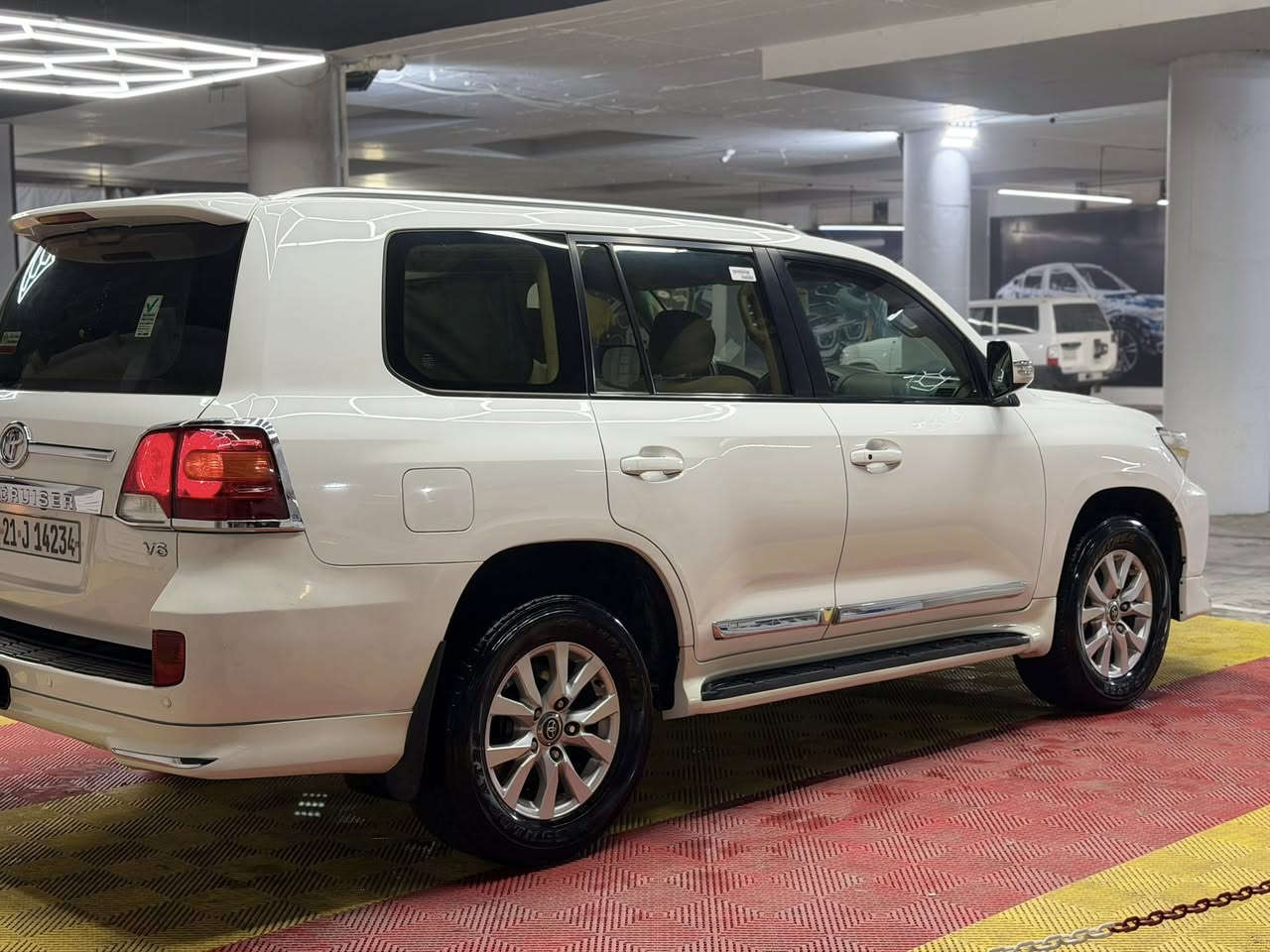 لاندكروزر ٢٠١٢
سيارات جديدة مابي صبغ 
رقم سليمانيه باسمي رقم جديد
محرك مامفتوح بشرط 
ماشي ٢٠٠الف
سياره نفس وضع شريكه 
سعر ٣٢٥$بي مجال 
مكان كلار 
***********
