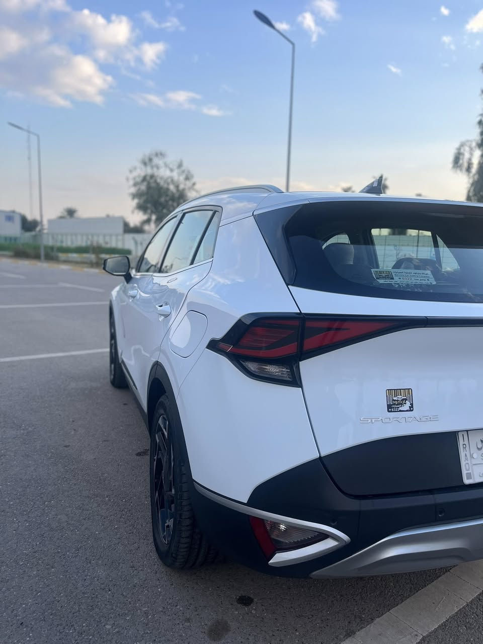 السلام عليكم للبيع 
كيا سبورتج موديل 2023 خليجي 
السيارة كفاله عامة من كلشي 
رقم بغداد مشروع وطني 
السيارة جاهزة وبسمنة 
ماشية - 16 الف 
العنوان - بغداد - البلديات 
السعر - 225 وبيها مجال 
رقم الهاتف - ***********
