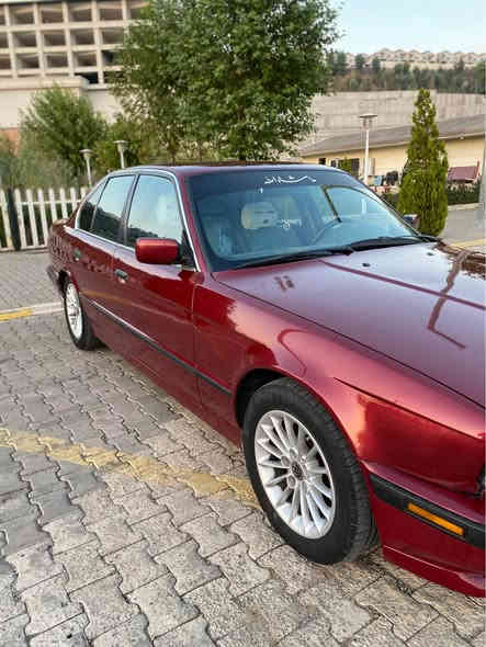 Bmw 1993 525 
سيارة فول فول بةس بي سلايد 
توماتيك جام كةهرةباي شاشة 
كاميرة دعامي حساس ستيرن f10 
سيارة بي دعم عام بةخ بو جاني 
گيرمةكينة شةرت جديد 
سيارة سةر وةزع شةريكة
تحويل وكالة شرط 
سعر 78 مجال 5 ورقة غرامة 
*********** زاخو
