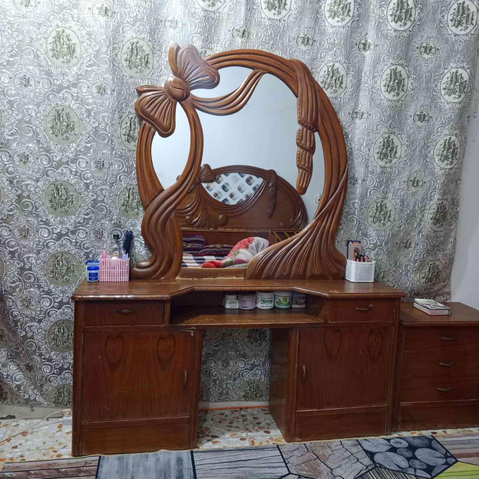 ميز مراية تزكام .شغل الفول .السعر 85 .التواصل خاص


**إذا كنت صاحب هذا الإعلان وتريد حذفه لأي سبب، رجاءا أرسل رسالة إلى الدعم الفني**