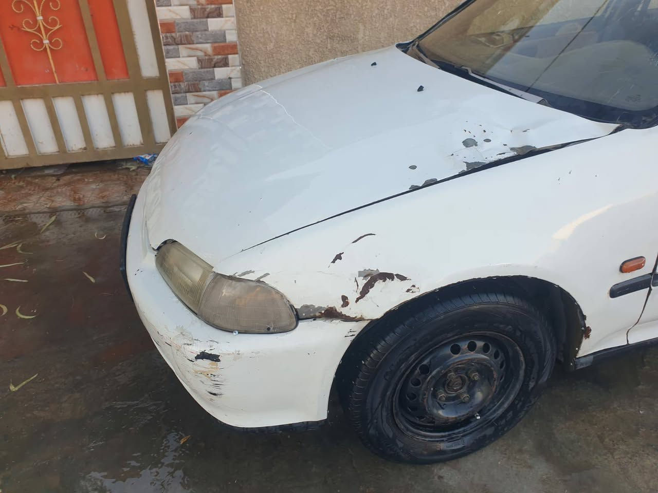 هوندا سفك موديل ١٩٩٣ سيارا جاهزه وماناقصها  اي شي كير جديد مكينه  مجفته جديد كابريته وديلكو بلاد السعر ٢٨ 
***********
