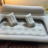 سرير هوائي • مسند ظهر مدمج • قماش شامواه