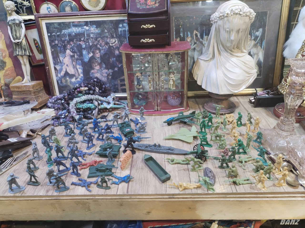 لعشاق المصغرات مجموعة جنود عسكريه جميله اغلب القطع مختلفة تقريبا 100 قطعه التفاصيل بالفيديو والصور 🌹 🌹


**إذا كنت صاحب هذا الإعلان وتريد حذفه لأي سبب، رجاءا أرسل رسالة إلى الدعم الفني**