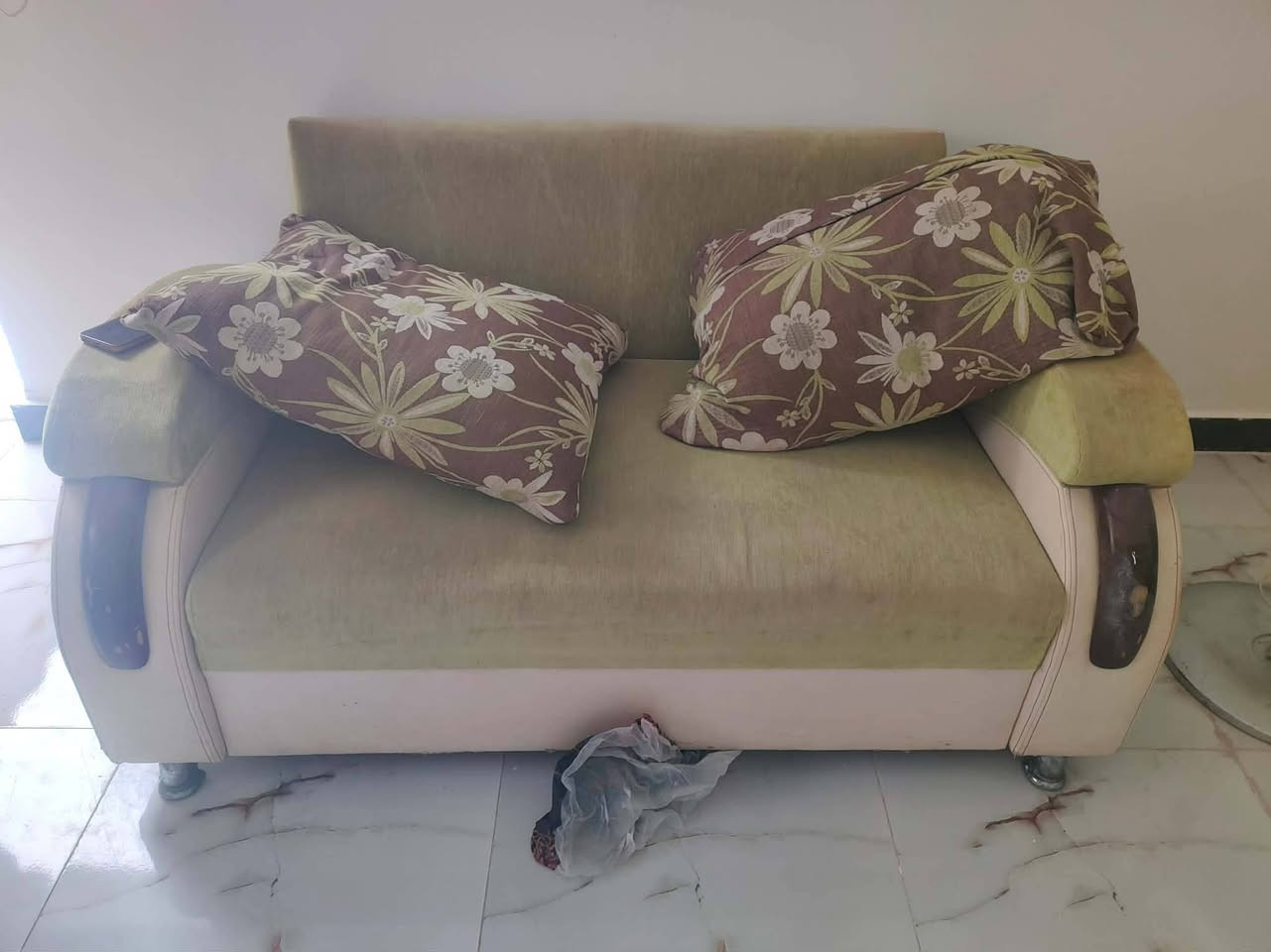 تخم قنفات 2 كبار و2 زغار مع طبلات
سعر 125 عنوان زبير


**إذا كنت صاحب هذا الإعلان وتريد حذفه لأي سبب، رجاءا أرسل رسالة إلى الدعم الفني**