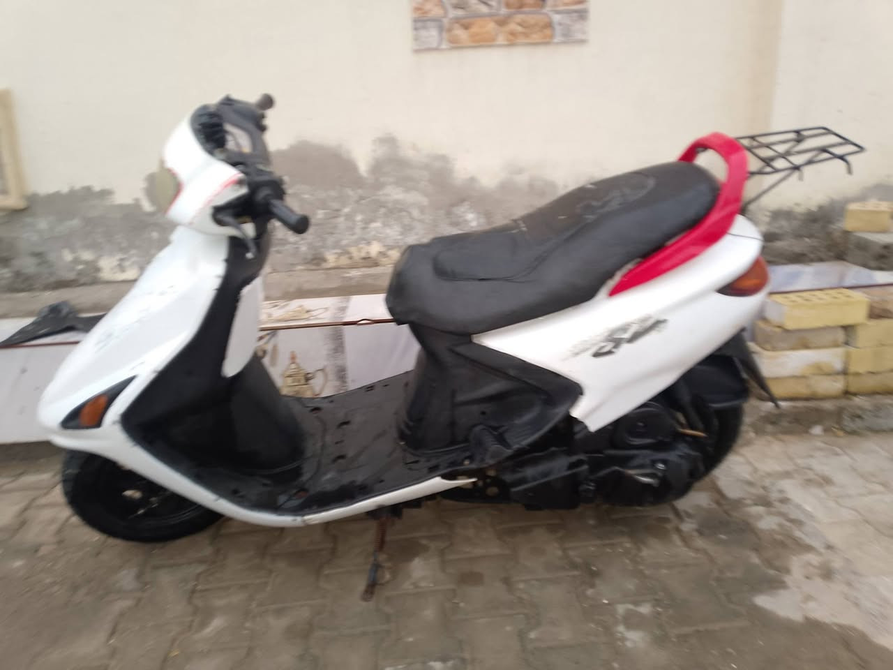 دراجه فراشه للبيع كامله أشير هورن مكينه ناعمه نقص بس شخاطه مال سلف مكان الاسكندريه/ 275 بيهة مجال/***********
