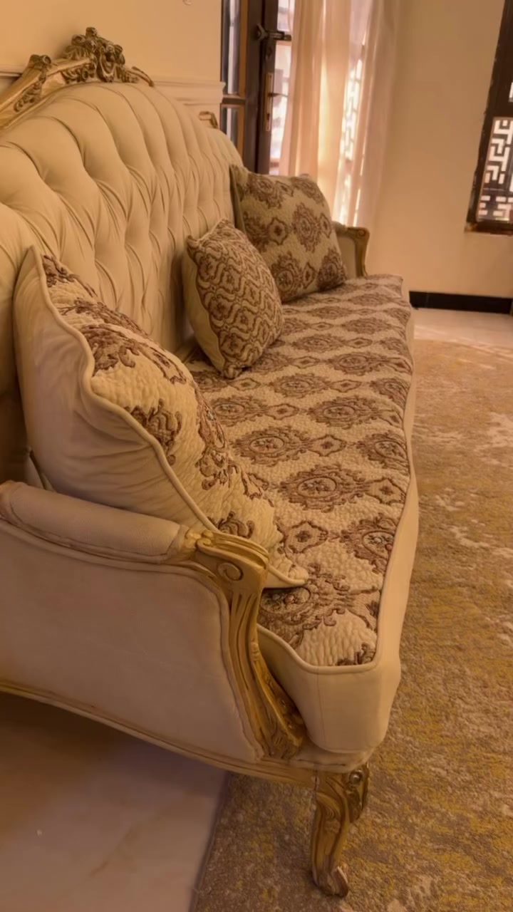 السلام عليكم عندي هذا التخم للبيع 2قنفات و2كراسي كلش نظيف ومقعد الجلوس سحاب يعني ينغسل بس الاطراف الخشب يحتاج صبغ بسيط سعره 500


**إذا كنت صاحب هذا الإعلان وتريد حذفه لأي سبب، رجاءا أرسل رسالة إلى الدعم الفني**