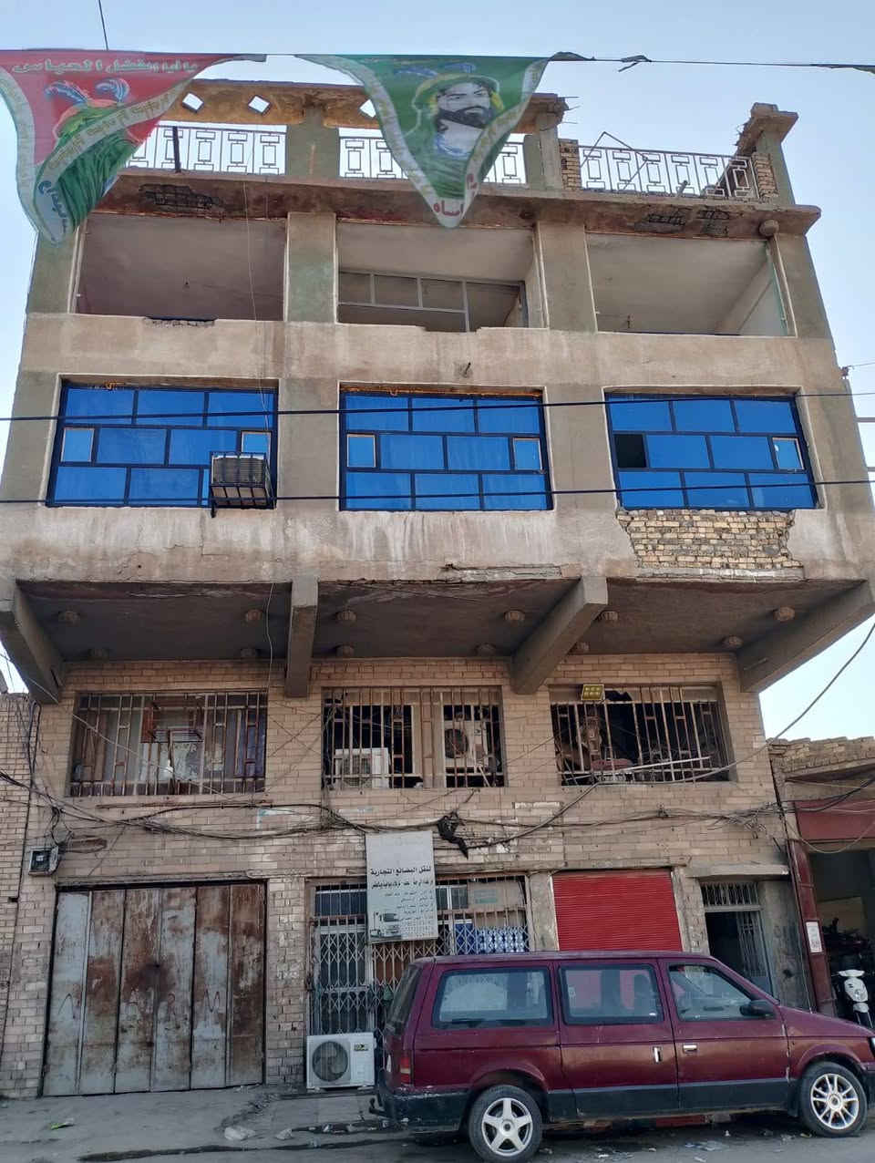 عماره للبيع طابو صرف المساحه 212 متر بالحله بالجامعين  مقابيل جسر عشتار الجديد سنتر تجاري تحتوي على محلات 3  وشقق عدد 8 وايضا الوارد السنوي كذا مبلغ  50 مليون  
البناء طابوك تفاصيل اكثر الاتصال على رقم الهاتف ***********
