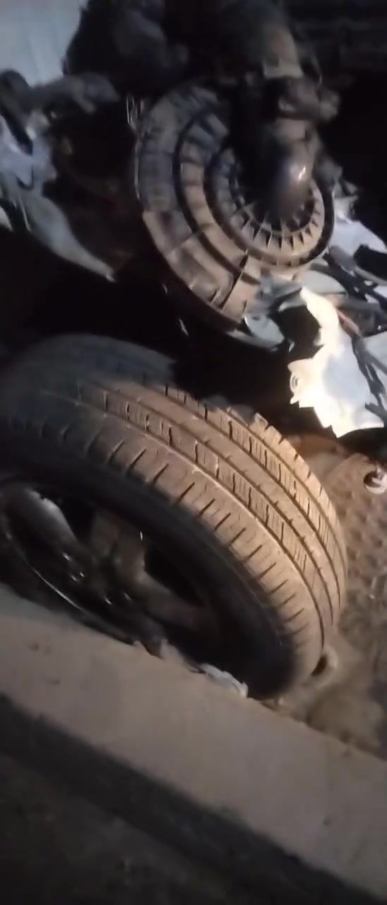 ألسلام عليكم اخوان
الله يكفيكم شرالحوادث سيارة للبيع على حادثها ابيع هلموجود هايلوكس 2014 جانت مكفوله وهسه صار حادث الله يكفكم الحوادث عارضها 150 ورقه وبيها مجال *********** *********** مكاني بغداد واني بلخدمه

