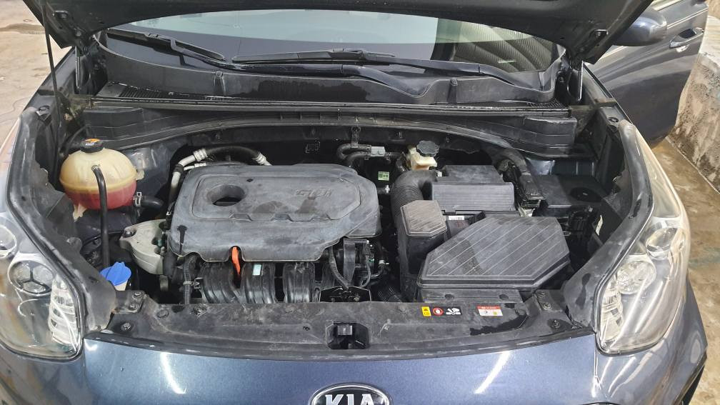 السلام عليكم سيورتج 2021 بغداد رقم وجزه جديده باسمي..بدون لا ضربه ولا صبغ تقرير غرق بسيط وكلشي بيها شغال وتمام..محرك ٢٤٠٠..مواصفات عاديه..سياره حيل نظيفه كلشي بيها بلاد..للامراوس حسب القناعه..عنواني بغداد الدوره...***********...اللي عنده مراوس يدزلي خاص.تحياتي للجميع بغداد, العراق
