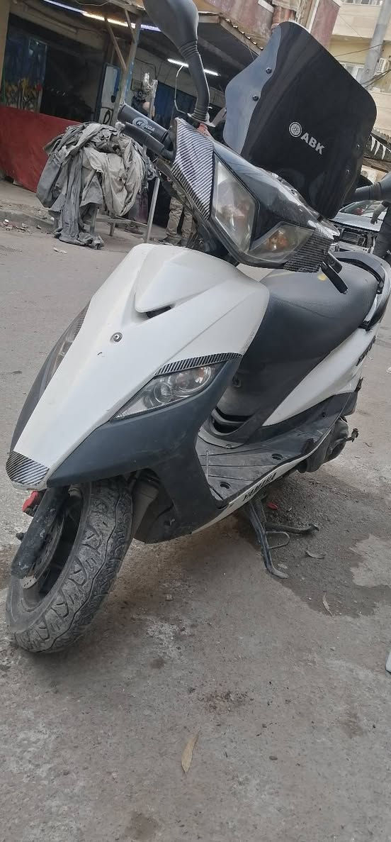 السلام عليكم.. دراجه ثعلب مال حاويه.. جديده بمعنا الكلمه.. كفرات اصليه.. مكينه غير مفتوحه كفاله عامه.. شعله أو معدل خير من الله.. ٧٠٠ قفل
مكاني الاعظميه.. ***********
