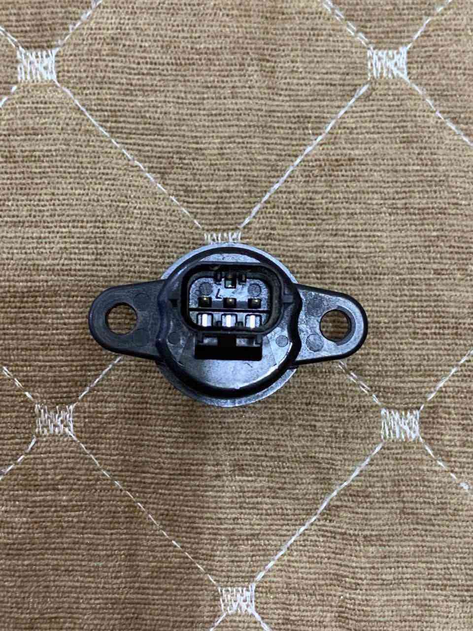 سلام عليكم للبيع تك حساس بوابة كونا 2024-2025 اصلي مال تفصيخ و شغال 100% السعر 35 الف و بي مجال الاتصال على الرقم *********** المكان 
بغداد - الدورة - شارع 60 
يوجد توصيل لجميع للمحافظات
