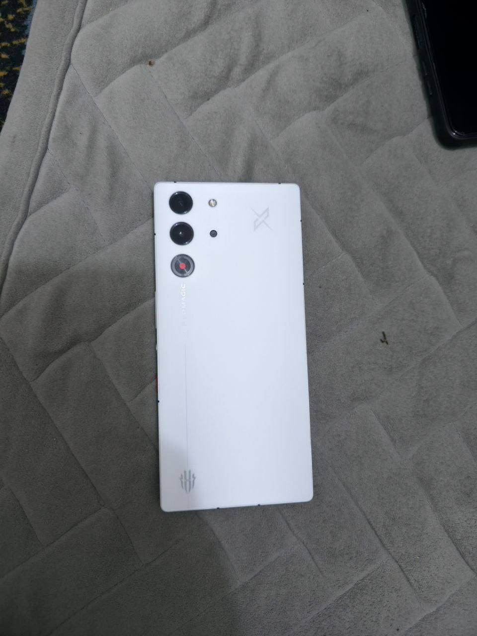 سلام عليكم ريد مجك 10برو ذاكره 256 جهاز نظيف ستعمال ببجي فقط صارلي شهر من أخذته سعر الجهاز 750 مكان كربلاء يم مستشفى الكفيل الهاتف ***********
