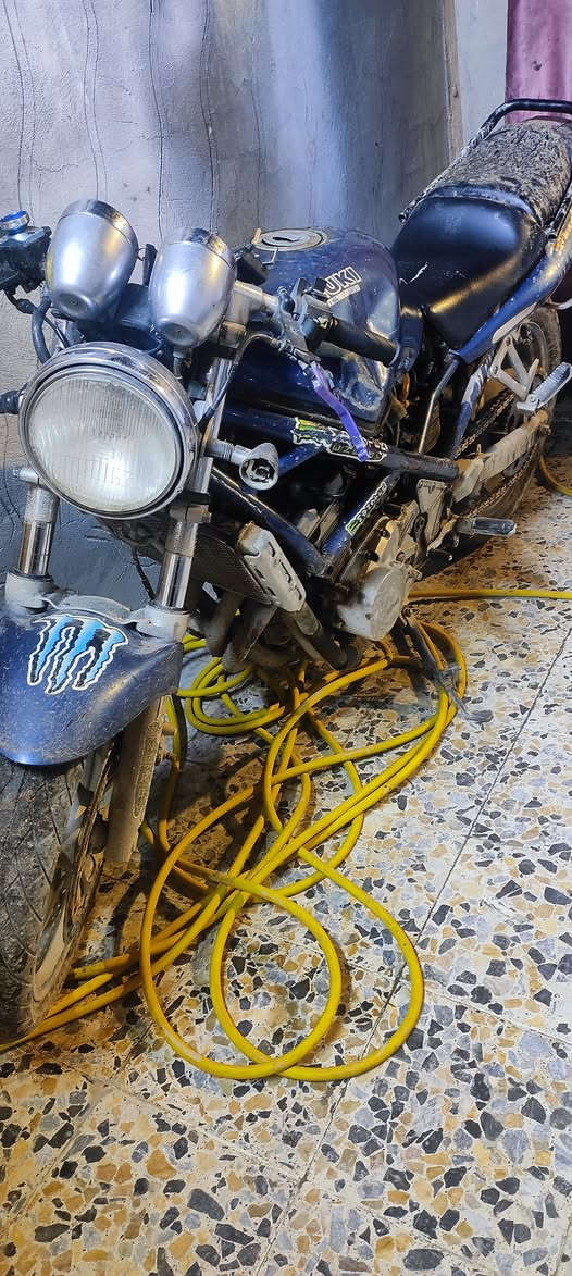 السلام عليكم بطح باندا للبيع محرك مجفت انطفت بل مطر و عفته ادير سلف تعطس من الكابريته وماكو مصلحين يمي اوراق اصولي مدفوع كمرك ام قصر السعر 450 وبيه مجال حك الجيه مكاني النجف حي ميسان رقمي ***********
