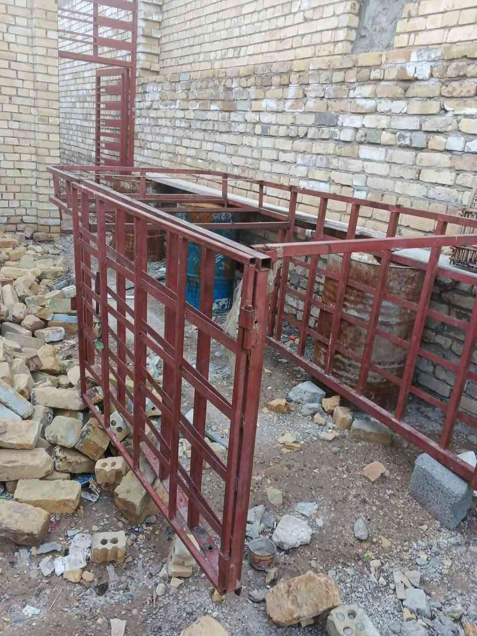 محجر صقر ابو الفره نضيف لا زنجار لا خياس باب خلفي سعره ١٠٠ و بي مجال مكاني بغداد مدينه الصدر الشراي يتصل ***********
