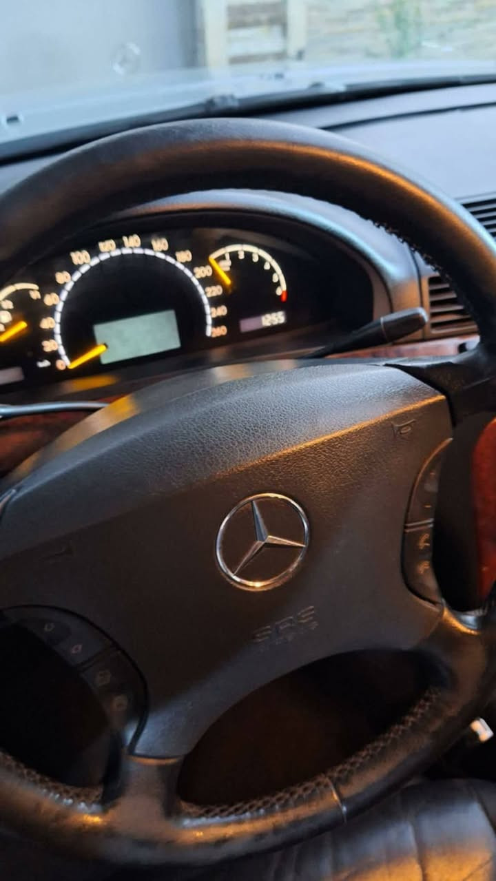 السلام عليكم مارسيدس غواصة مديل 2003
محرك 8 سلندر 5.0 ✈️ 
جوبلسات بلادية  
داخل جلد كشنات تدفئة تبريد 
مري شفط 
فتحة سقف سلايت روف + بردة كهرباء 
جميع الكشنات كهرباء ⚡️ امامي خلفي كفالة من الضربة والكص
العنوان بابل  
السعر  ٦٥ وبيه مجال  تفاصيل أكثر خاص


**إذا كنت صاحب هذا الإعلان وتريد حذفه لأي سبب، رجاءا أرسل رسالة إلى الدعم الفني**