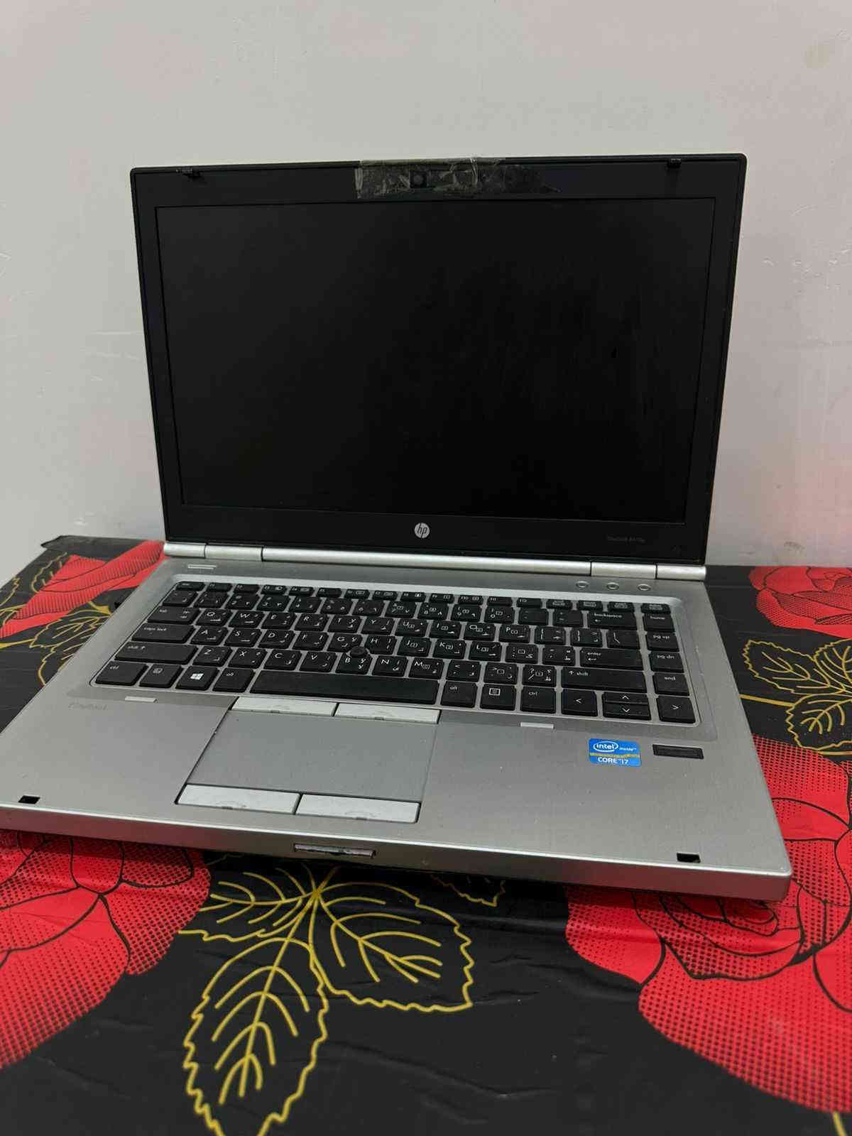 حاسبة HP EliteBook 8470p – i7 / 8GB / كارت AMD – للبيع

• المعالج: Intel Core i7
• الرام: 8GB
• الهارد: 500GB HDD
• كارت شاشة: AMD Radeon HD 7570M
• الشاشة: 14" HD
• النظام: Windows 10

الحالة:
الجهاز نظيف جداً وشغال 100%
البطارية الأساسية تحتاج تبديل، ويجي وياه بطارية ثانية أيضاً تعبانة

الأداء:
يشغل Fortnite – PES – GTA V
مناسب للدوام، الدراسة، الانترنت، والبرامج اليومية

💰 السعر: 225,000 د.ع (نهائي للبيع السريع)
📍 الموقع: كربلاء – البوبيات
📞 *********** كربلاء
