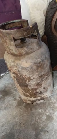 قنينة غاز • للبيع