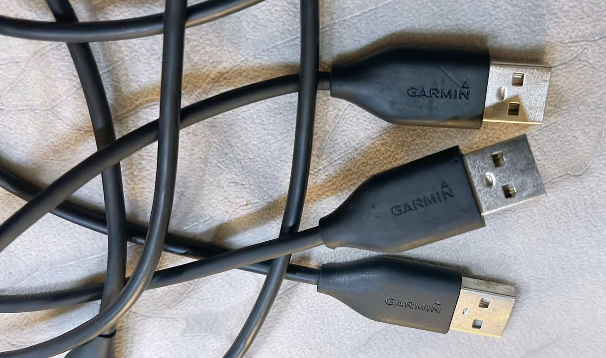 كيبل اصلي Garmin
كيبل شحن كارمن اصلي متوفر 8 قطع 
الأصلي يكون حفر Garmin


**إذا كنت صاحب هذا الإعلان وتريد حذفه لأي سبب، رجاءا أرسل رسالة إلى الدعم الفني**