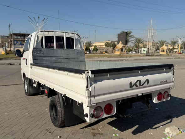 سلام عليكم ورحمة الله وبركاته 
كيا بنكو 3 دخول جديد 2014
السيارة أربع دكم 
اوتماتيك 
كير مكينه كفاله 
حداديه جديده 
ملاحظة بدون الوحات 
السعر 65$💵
مكان بغداد 
***********
