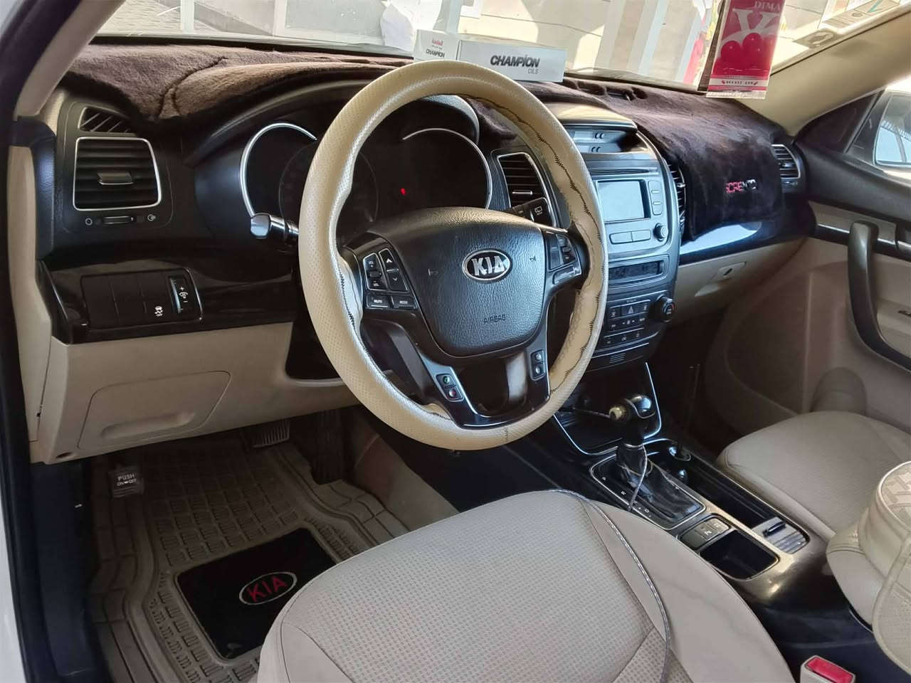 سلام عليكم ورحمه الله وبركاته سورنتو للبيع او المراوس حسب القناعة سورنتو خليجي موديل  13شبه15سياره 6سلندر7راكب3قطع تبريد محرك كفاله لاتنقيص ولا تبخير ولا مفتوح بلادي صدر امامي خلفي جديد مواصفات السياره بلارامه كشن كهربائي مري كهرباء شفط تحكم استيرن كامره خلفيه بيه صبغ بنيد اثر شخوط الاستفسار ***********
***********السعر175مكاني الرمادي
