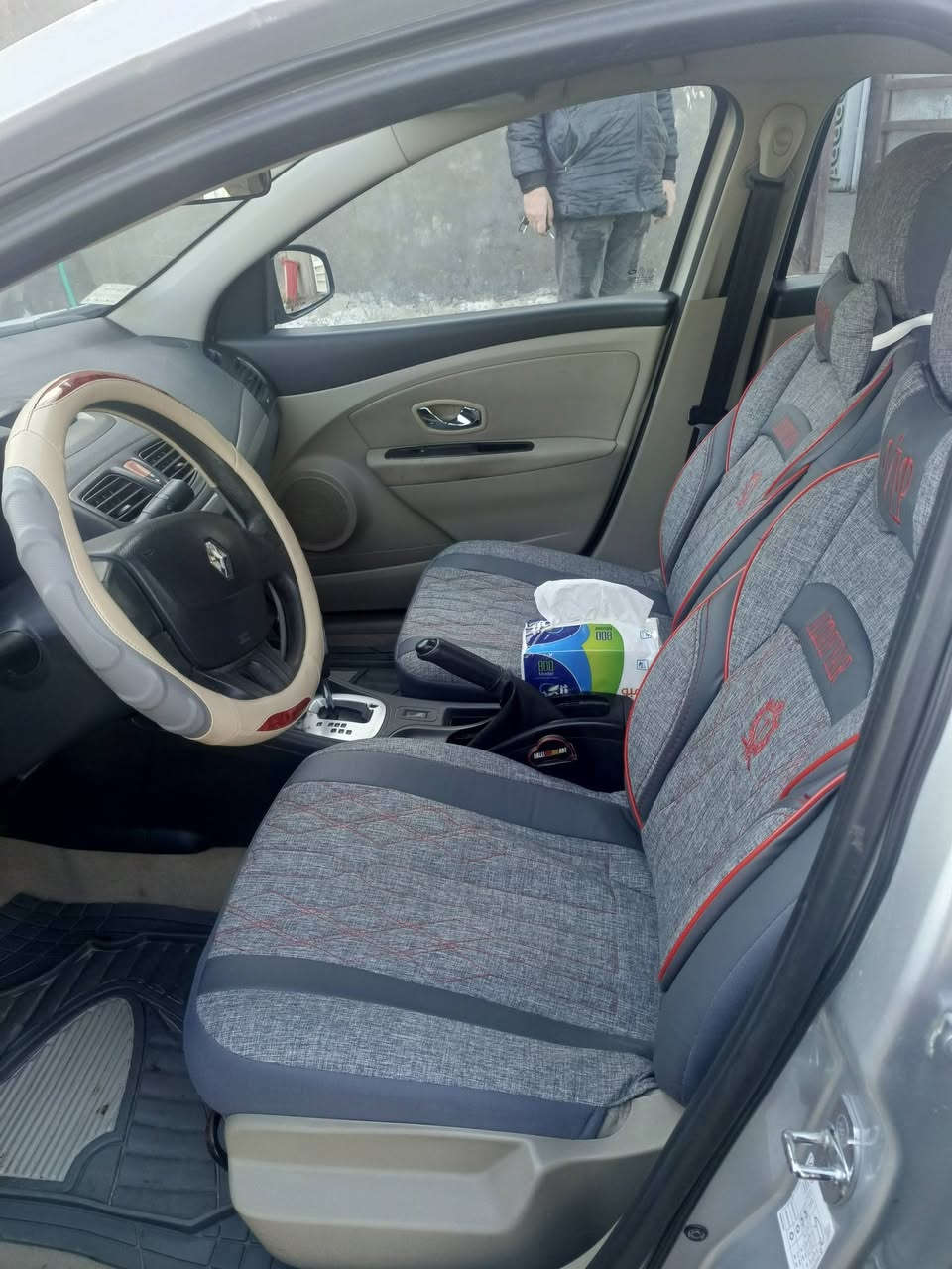 رينو فلوس 2016
كفاله من الصبغ والتبديل والبارد كله ع وضع الشركه فقط بيها دحجات بسيطة طخات وبيها جراد 
تبريد كله جديد بس صونده فالته وطار الغاز رقم قادسيه سنويه لل29 شرط التحويل مكانها نجف_ كوفه شارع المعمل 
سعرها 72 وبيها مجال جدا بسيط
‏‪***********‬‏
