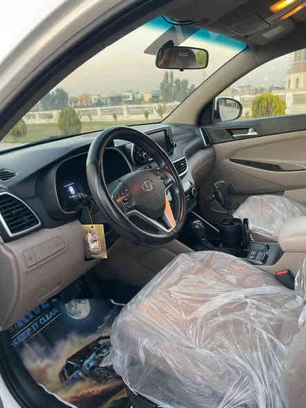 اسلام عليكم سياره توسان كوري موديل ٢٠٢٠ بدون ضرر شرط محرك وكير ماشي (٨٠) الف السعر ٢١٥ تفاصيل اكثر اتصل على الرقم ***********
