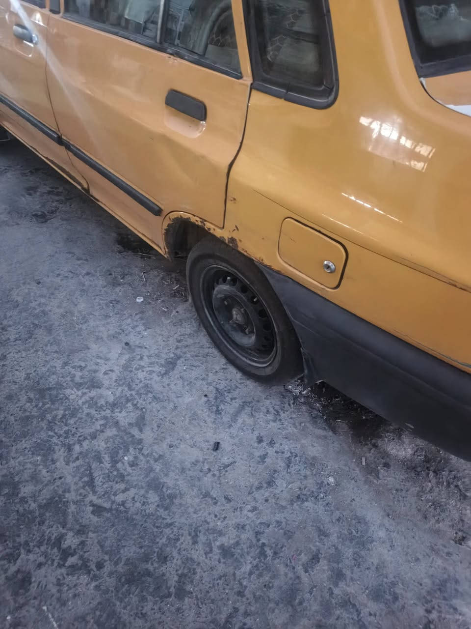 السلام عليكم سايبا موديل 2012 الكشر شوف العين كدامك مكينه مجفته جديد كير جديد السيارة مصفره هيئة وغرامة السنوية 2030 السعر24 وبيه مجال بسيط العنوان بغداد رقم الموبايل ***********
