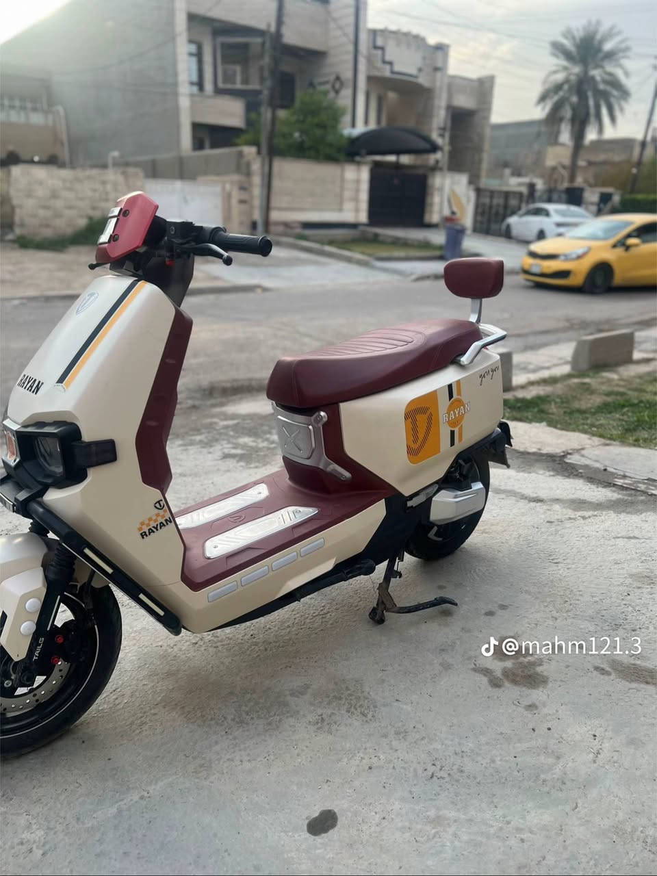 ريان وحش الكون ‏Vip للبيع 
مواصفات
6 باتري
ملف 2000
80 كيلو بالشحنة الوحدة 
نظام P
نظام R
نظام حماية سرقة 
مجرد المراية تك واحد الثانية ضايعة
￼ نظام بصمه
منفذ شحن USB
مكاني بغداد 
سعر950وبيه مجال
***********
