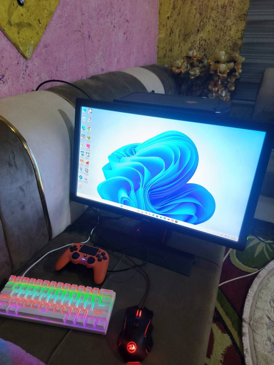 Pc للبيع مواصفات مذكوره بصوره
انطيك هارد بي احسن للعاب موجودات بصوره مع كيبورد وماوس اصلي و شاشه فول hd 60 هرتز تنكسر سرعته 75 هرتز سعر خاص


**إذا كنت صاحب هذا الإعلان وتريد حذفه لأي سبب، رجاءا أرسل رسالة إلى الدعم الفني**