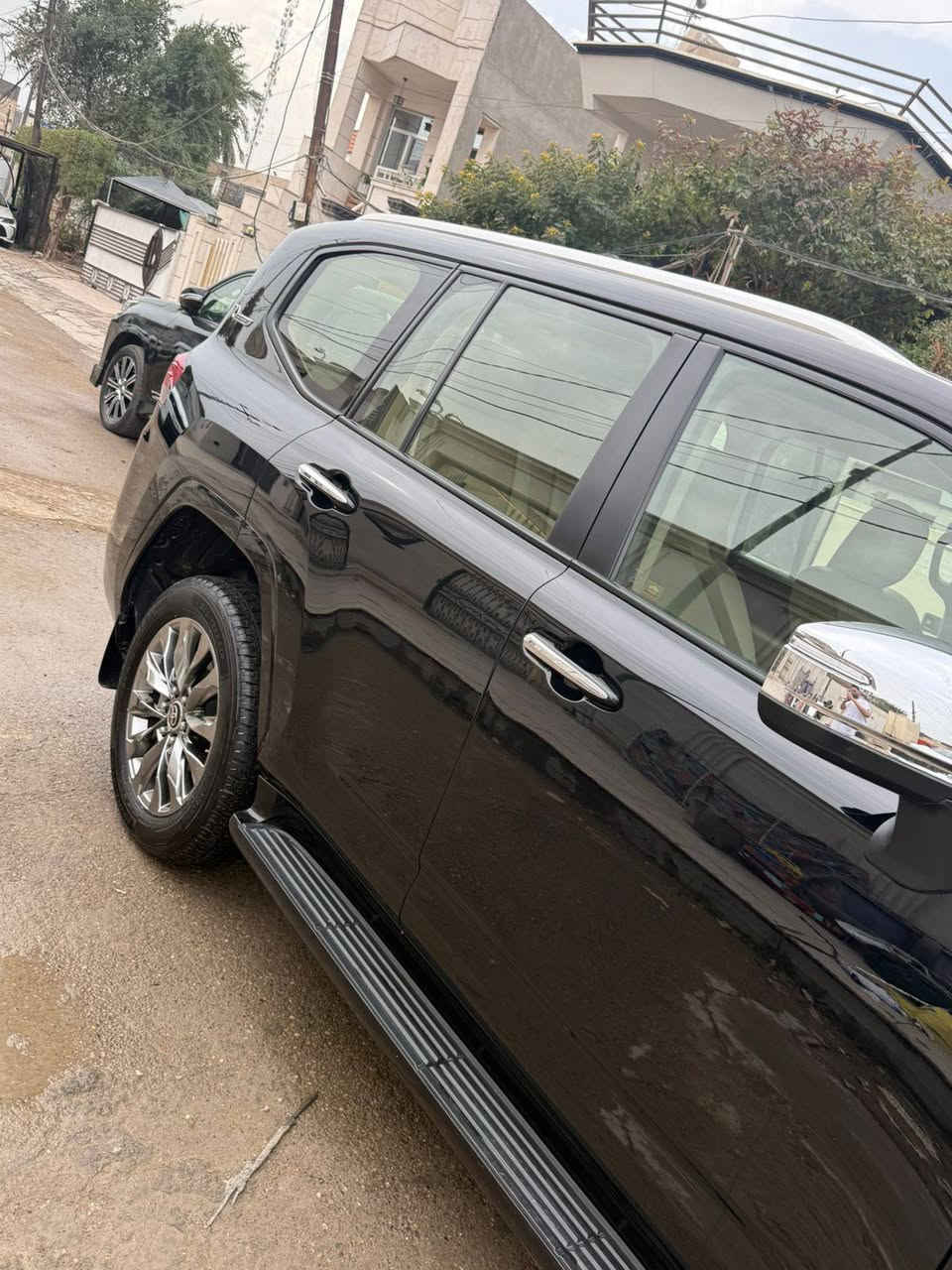 السلام عليكم للبيع موديل 2022 توين تيربو GXR
فول موصفات 
مكفولة من الصبغ وضربة فقط بيهة 
بارد قليل بل باب السايق 

امغلفة PPF
رقم بغداد مابيهة اي نقص 

السعر ٦ شدات وبيهة مجال 
***********j
