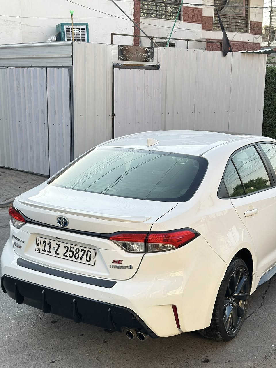 كورلا هايبرد 2023 وارد امريكي اصلي مو صيني رقم بغداد بأسمي فول مواصفات SE رياضي فول  مواصفات فتحه بصمه تشغيل بصمة ابواب شاشه كامره رادار امامي جانبي سستم سماعات JBL اشاير بالمري والخ... يدات البيبان مغلفه ppf السياره مصروف عليها ونضيفه حادثها فقط بنيد مصبوغ نفسه بدون داوخل ايرباك ستيرن وراجع سستم بلادي ماشيه 46 ميل عارضها 169$ وبيها مجال قليل حك الجيه مكاني بغداد ***********
