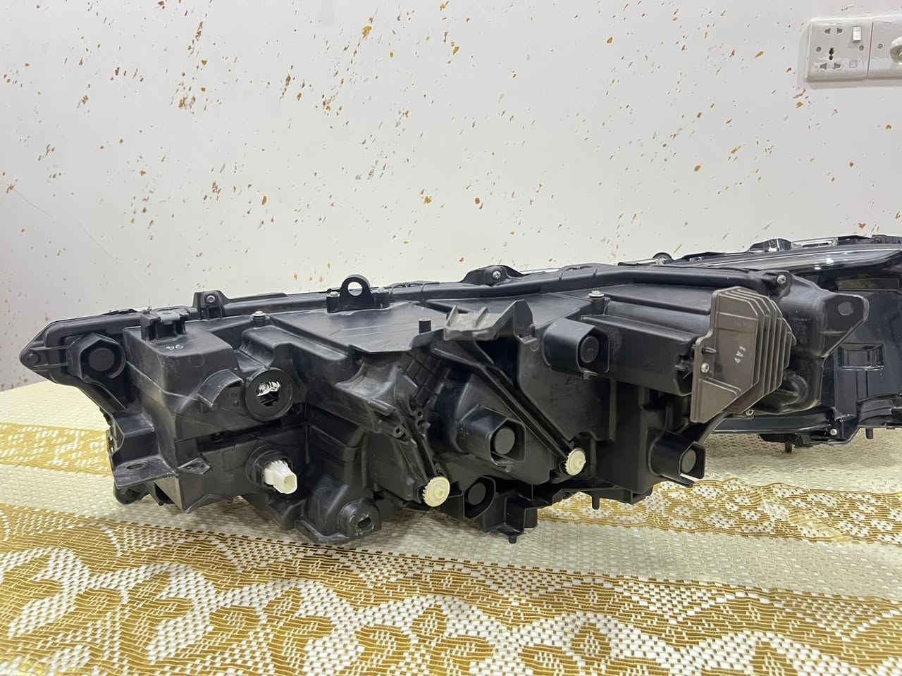 السلام عليكم لايتات كراون xle اصلي تفسيخ امريكي تك عدسه سعر الزوج 20 ورقه التك 10 ورقات ونص 
لايت لكزس سعر التك 4 ورقات اصلي تفصيخ 
مكاني اليرموك 
***********
