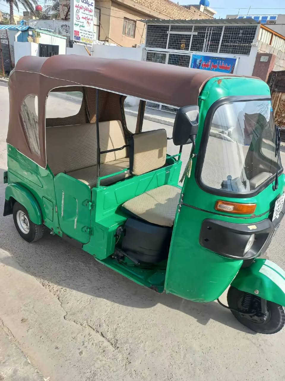 السلام عليكم تكتك ٢٢
بيها ضربة بالصفحة كد شبرين تقريبا مضروبة عند الي اشتريتها منه مو عندي .. التكتك كلشي ما مفتوح بيها كله بعده على البلادي اني اخذتها قبل ٣ أشهر ب ٩ ونص .. وعارضها اني ب ٩ ونص العنوان بغداد الشعب حي اور قرب نادي التحدي 
***********
