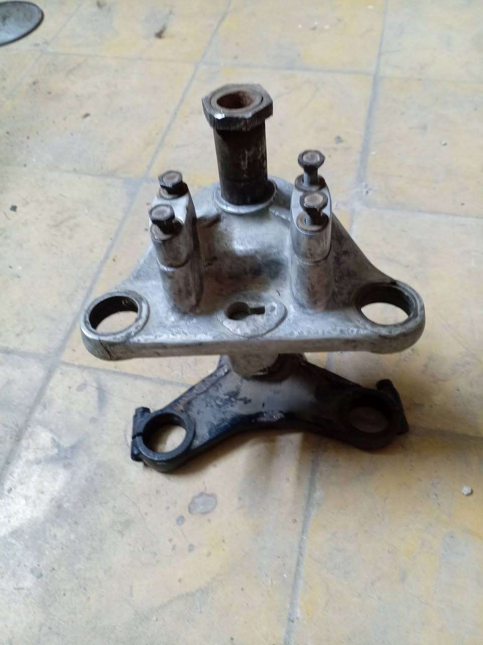 ركبة 81 ألماني للبيع للاتصال ***********
