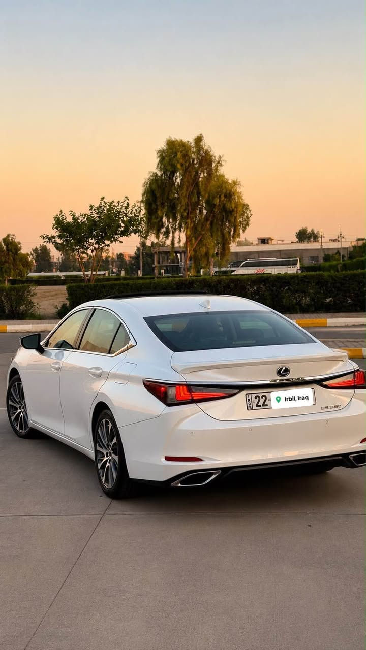 للبيع Lexus ES 350 Luxury موديل 2021 – 👑Clean Title

فرصة للراغبين بسيارة فاخرة بحالة ممتازة.

السعر 33.300$ (333)ورقه

👑Lexus ES 350 Luxury 2021

* Clean Title.
كفاله عامه من الرقم للرقم 
رقم هزه فحص سنويه كلها جديد 
* الممشى: 53,000فقط.
* السيارة بحالة الوكالة، استخدام نظيف جدًا، شرط ايد وحده 
* المحرك، الكير، الكشر ،بحالة ممتازة، والفحص وين ما يعجبك انت 

المواصفات:

* محرك V6 3.5 لتر 302 حصان.
* الگير أوتوماتيك 8 سرعات.
* نظام قيادة Eco / Normal / Sport.
* تشغيل بصمة مع دخول ذكي لجميع الأبواب.
*صندوق شفط كهربائي
* فتحة سقف كهربائية.
* مقاعد جلد فاخرة.
* مقاعد أمامية كهربائية مع حفظ وضعية السائق.
* تبريد وتدفئة للمقاعد الأمامية. 
*ستيرن تدفئه
* شاشة معلومات كبيرة.اكبر حجم باللكزس
تحكم ماوس 
* دعم Apple CarPlay وAndroid Auto.
* شاحن لاسلكي للهاتف.
* كاميرا خلفية.
* حساسات أمامية وخلفية.
* مثبت سرعة.
* تكييف أوتوماتيك ثنائي المناطق.
* إضاءة LED أمامية وخلفية.
* مرايا كهربائية قابلة للطي.
* جنوط ألمنيوم أصلية.
* نظام Lexus Safety System ويشمل:
    * رادار أمامي.
    * فرملة طوارئ تلقائية.
    * تنبيه مغادرة المسار مع المساعدة على البقاء في المسار.
    * مثبت سرعة راداري.
    * قراءة إشارات المرور.
    * مراقبة النقطة العمياء والتنبيه عند الرجوع للخلف.

السيارة نظيفة جدًا من الداخل والخارج، والمحافظة عليها ممتازة، وجاهزة اكدر اكلك نسبة 99‎%‎

للاستفسار التواصل على الخاص أو الاتصال. 
***********
*********** 
السعر قابل للتفاوض بالحدود المعقولة بعد المعاينة. ولي مايعجبه اخلي بعيوني أربيل, العراق


**إذا كنت صاحب هذا الإعلان وتريد حذفه لأي سبب، رجاءا أرسل رسالة إلى الدعم الفني**