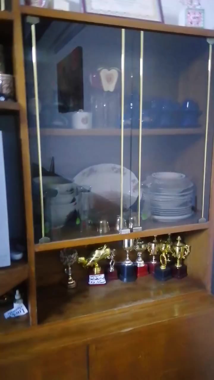 للبيع مع تلفزيون بدون الاغراض داخل المعرض
مع ثلاثه بوفية صغيرة ٢٠٠ وبيه مجال


**إذا كنت صاحب هذا الإعلان وتريد حذفه لأي سبب، رجاءا أرسل رسالة إلى الدعم الفني**