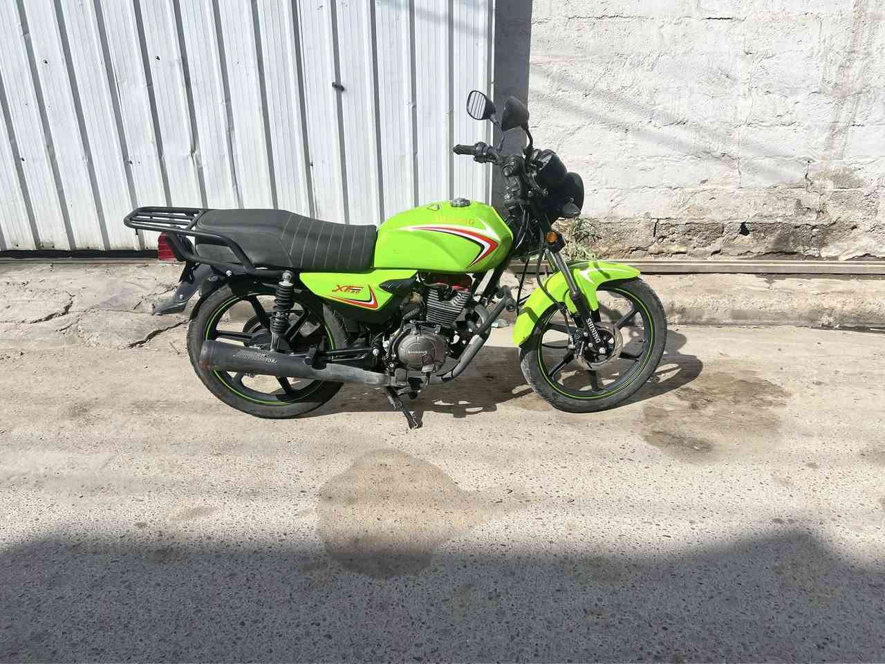 سلام عليكم دراجه للبيع شاينك موديل ٢٠٢٣ أوراق كامله دراجه جديده برغي مامفتوح بيها السعر (ميلون)او بيها مجال مكاني بغداد الدوره ***********
