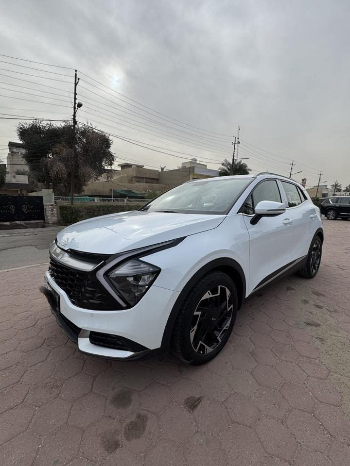 السلام عليكم
كيا سبورتج ٢٠٢٥ وكاله nim للبيع
السياره مكفوله كفاله عامه من الشخط والرصعه والحمدلله وجديده بوضع الوكاله
ماشيه ٨٥٠٠ كيلو فقط
فول مواصفات عدا  البانوراما والجلد
المواصفات 
جنطه كهرباء 
تدفئه كشنات وستيرن
كشنات اماميه كهرباء 
بصمه
٤ وضعيات قياده
شفتات ستيرن 
 رادار جانبي
حساس امامي  خلفي وكاميرا وباقي المواصفات المعروفه
فول مواصفات 
السياره رقم سليمانيه ب اسمي شرط التحويل
مكان السياره بغداد حي الجامعه او يرموك
للاستفسار 
***********
