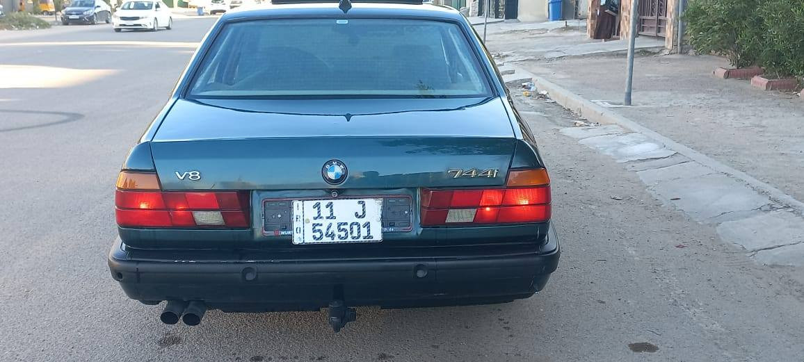 بي ام 744 موديل 93 رقم بغداد وهزه جديده اضافه الى شاشه وكامره هوك بلاد لون زيتوني باسمي مكانه بغداد استفسار ***********
