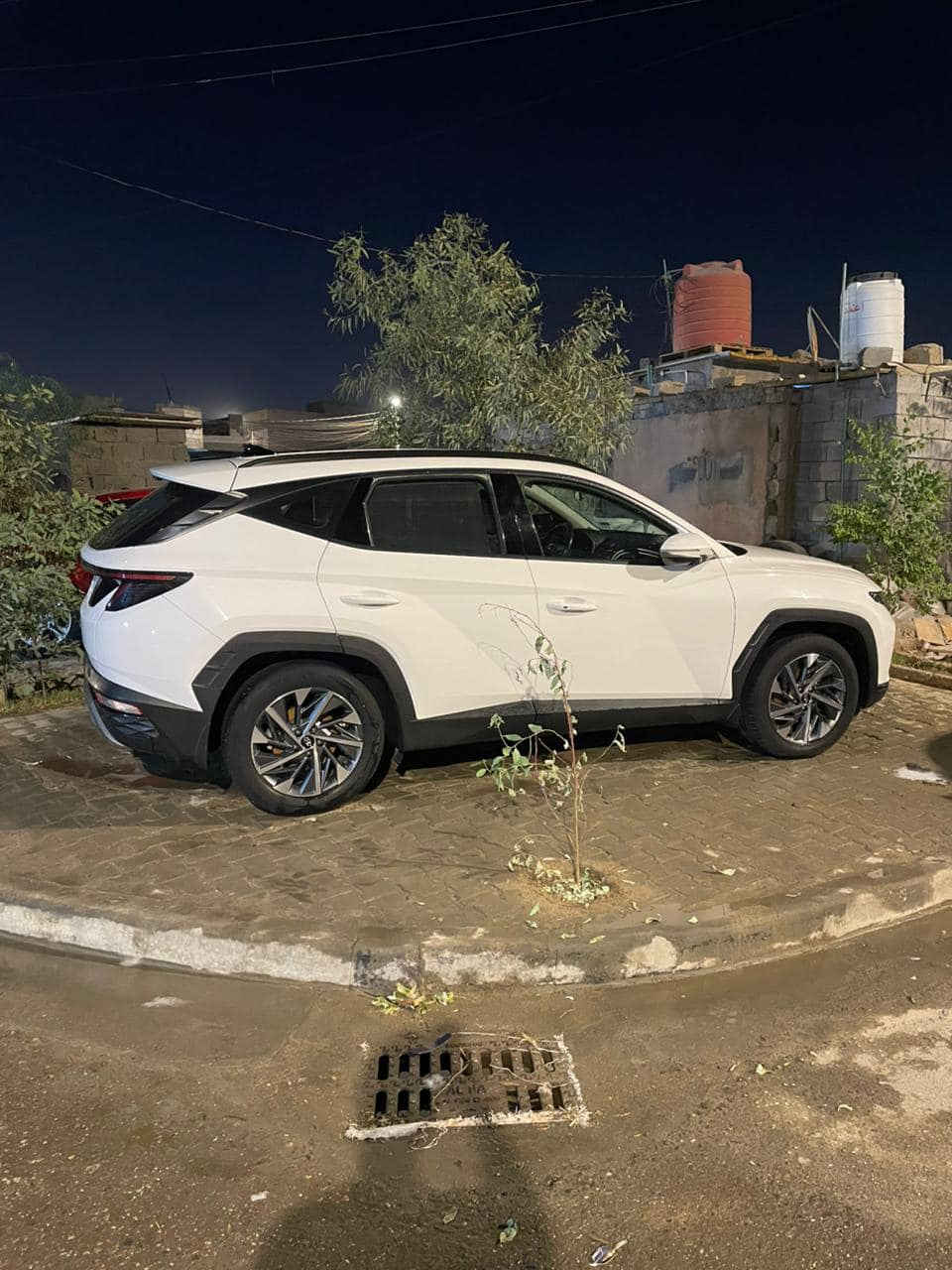 السلام عليكم 
سياره توسان 2023 
السياره جديد بحالت الوكالة ماناقصها ﺎي شي ماشيه 64 الف  
السياره بسم شركه اقصاد استقطاع شهري كي كارد رقمها بغداد ومعروف مواصفاتها مكان السياره البصره ابي الخصيب السعر 205

***********
***********
