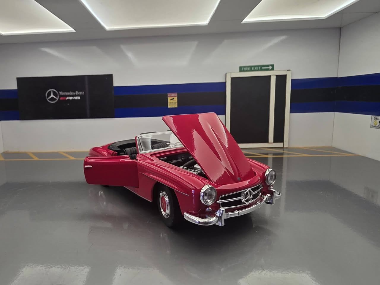 مرسيدس 190sl مقاس ٢٤ من شركة ويلي 
فاتحة أبواب وكبوت تفاصيل قوية من ويلي 
للطلب والاستفسار 01210050336


**إذا كنت صاحب هذا الإعلان وتريد حذفه لأي سبب، رجاءا أرسل رسالة إلى الدعم الفني**