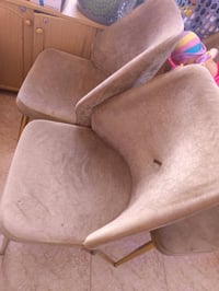 كراسي طعام • ٤ قطع