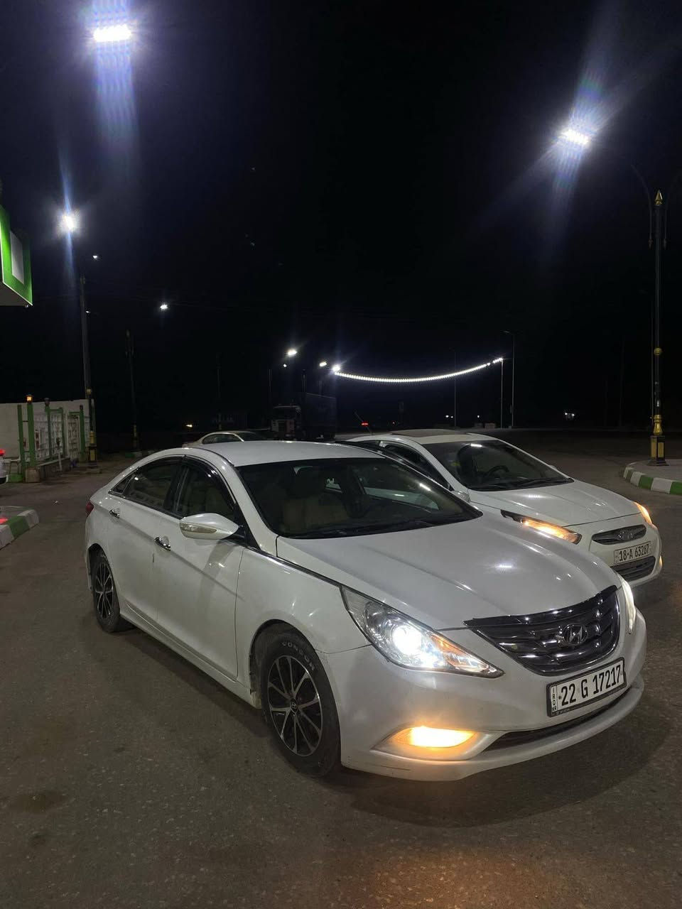 السلام عليكم 
تحيه طيبه
سياره سوناتا ٢٠١٠ شكل ٢٠١١خليجي
مرفق السونار بلمنشور
الافضل مراوس سعرها ٩٨
رقم انكليزي تريد تحويل تريد وكاله
مكينه ٢٤٠٠دوش شرط
كير شرط
حداديه اماميه خلفيه 
سياره عليها ادامه كامله
سياره عليها منضومه زنون
صفاح سياره موس
تخم تاير 
شاشه وتحكم سترين مري شفط كامره خلفيه
سياره يرادلها شويه ترتيب كماليات 
خليجي سياره بيها جاملغ عكس السايق بي طخه فقط سياره مرشوشه حزام  جماليه بدون داخل ابيعك عام مكفوله من كلبه وتجيه
سياره معروضه ٩٨ومجالها بسيط ترهم مراوس حسب القناعه
مكانها الحله -جبله 
*********** مراسله ع واتساب
