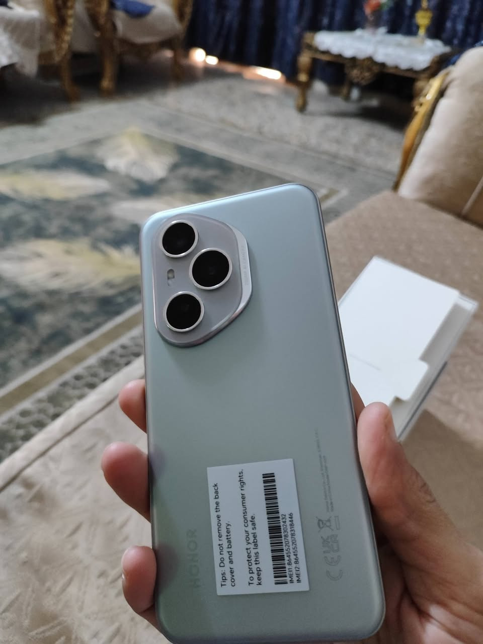 السلام عليكم 

هونر 400 برو

ذاكره 512
عشوائيه 12

شاشه امولد 120 هيرتز
معالج سناب دراكون 8جين3

الكامره خلفية ثلاثية 200+50+12 م.ب. / امامية 50 م.ب.
بطاريه 6000 مللي امبير شاحن 100 واط

للبيع بسعر 625
عنوان بغداد حسينيه رقم ***********
