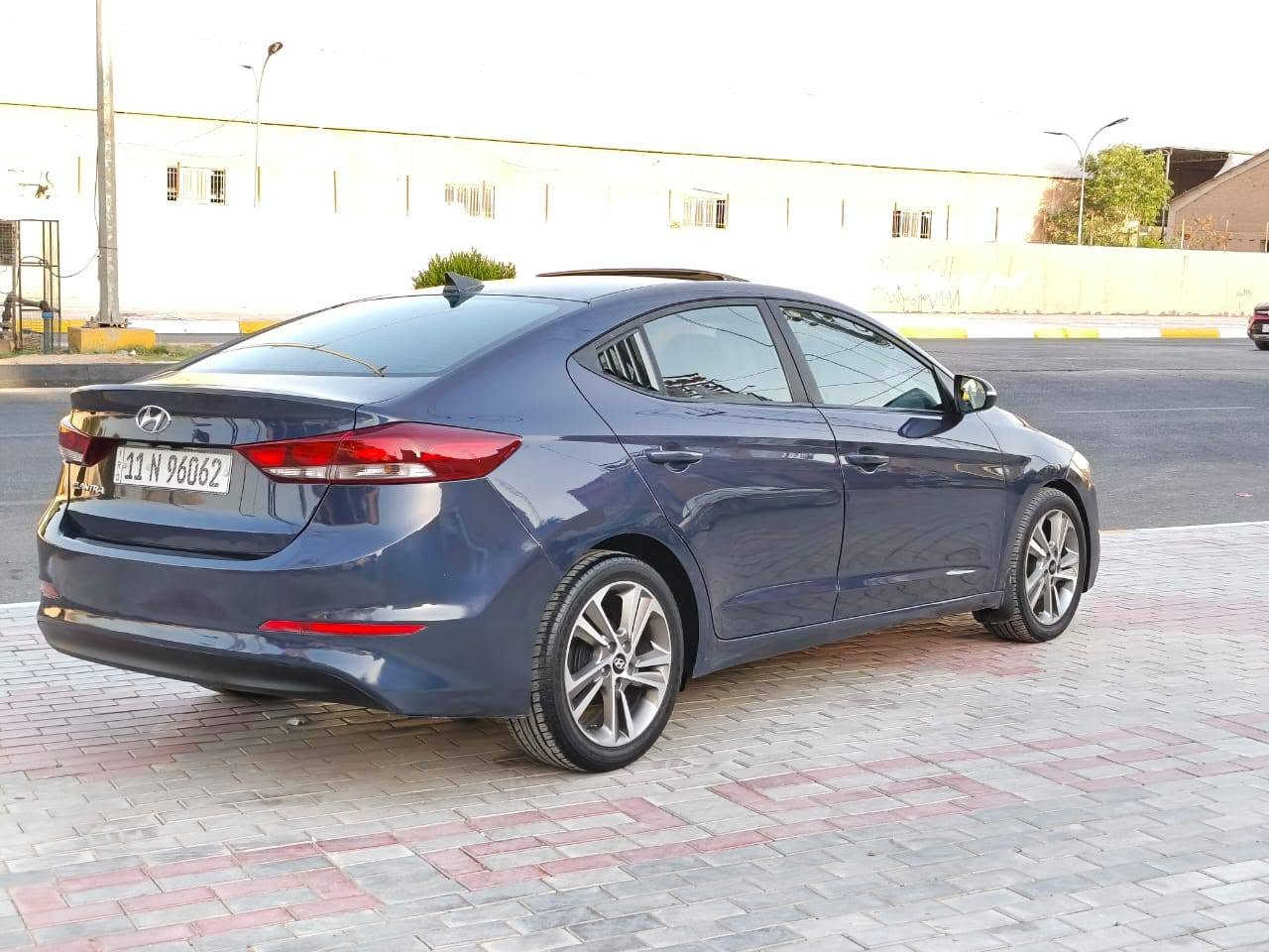 النترا 18 رقم بغداد إنكليزي بسمي  تحويل ثاني يوم
السيارة بيها جاملخ وبنيد بدون دواخل 
السيارة كير مكينه تبريد حدادية تخم تاير شرط كفالة
السيارة فول مواصفات للاخير   فتحة سقف بصمة مري شفط كشنات كهرباء وبعد بيها خير من الله 
السعر 113 جوة السوك وبالعافيه إلي تصير من نصيبة
مكاني كربلاء
***********
