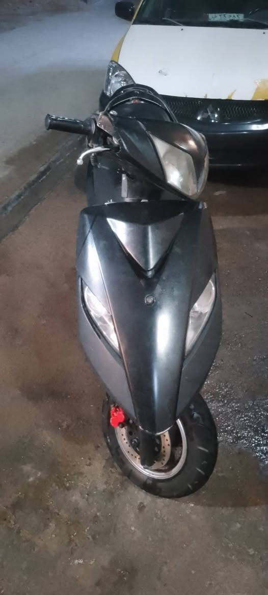 سلام عليكم دراجه ثعلب للبيع شغاله محرك نضيف لا نضوح ولا تبخير نقصهه بس باتري السعر 300وبيه مجال المكان الكريعات الاستفسار على هاذه الرقم ‏‪***********
