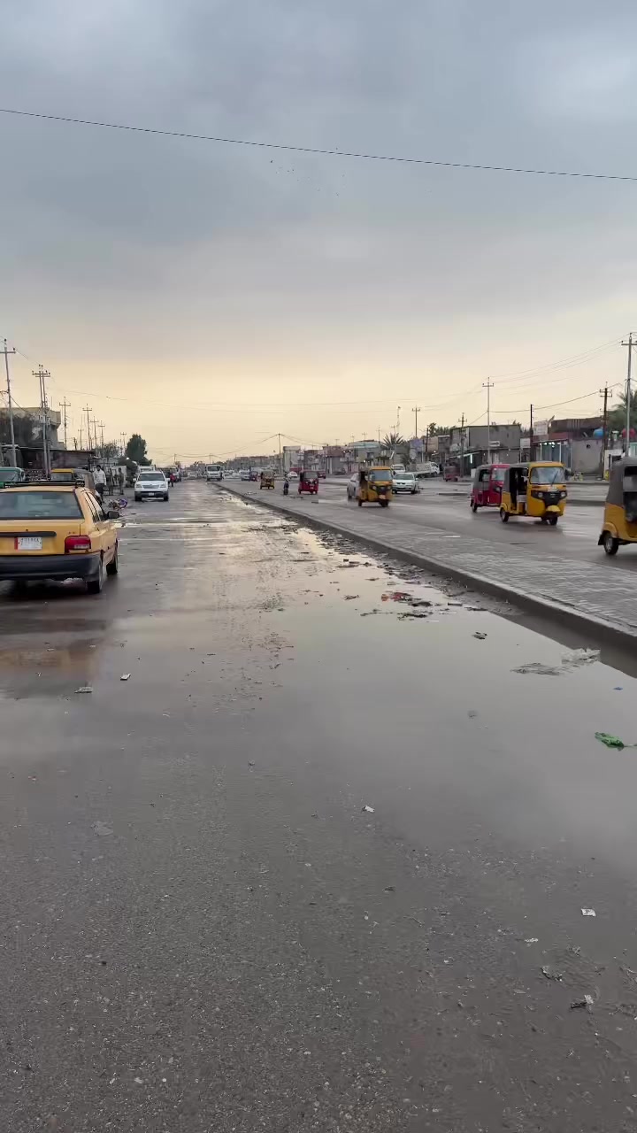 بيت للبيع الموقع حي طارق القديم على شارع العام قرب ابو اكرم الكصاب المساحه 180 متر بناء حديث الواجها 6 أو نصف والنزال 30 جنس العقار زراعي والتفاصيل كامله في الفيديو الشراي يتصل على هذا الرقم *********** والسعر اول تعليق في الفيديو مثبت
