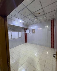 حي الخليج • غرفتين • عوائل