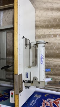 مكينه صناعيه جمسي ياباني باب اول مستعمله بس مال البيت سعره 200 وبيه مج...