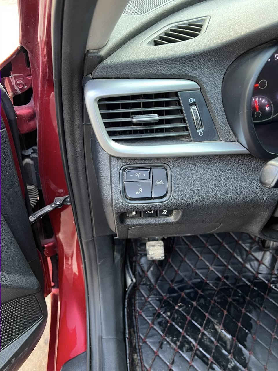 كيا اوبتما 2019فول مواصفات ماعدا الفتحه حادث بدون ايرباك محرك2400 ماشيه 71مواصفات بصمه رادرات من كل جوانب تحديد مسار تبريد بيانو كشن كهربائي توقف ذاتي لايت لد زنون السعر128$ مكاني بغداد ***********/
